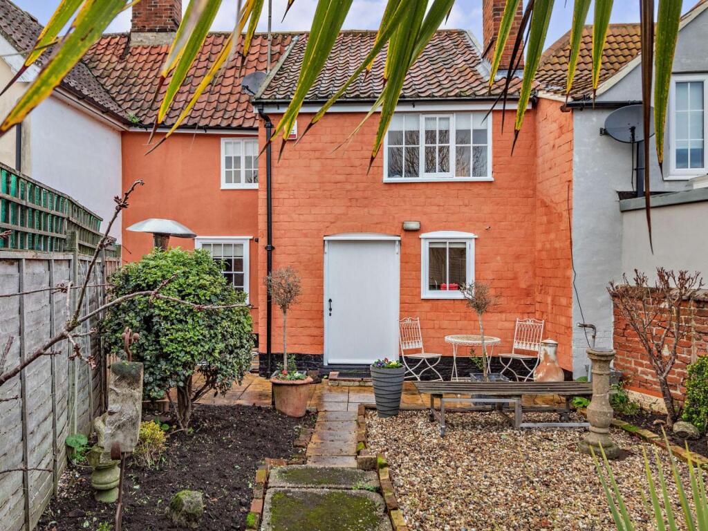 House in Ipswich - View 4