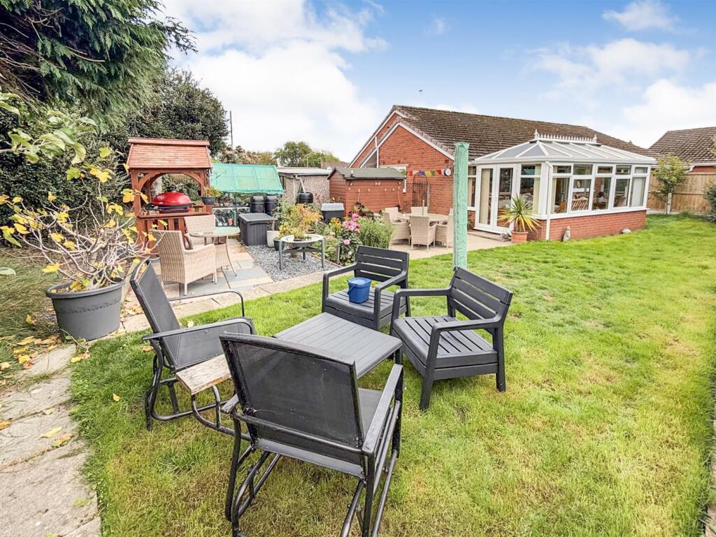 House in Shrewsbury, Selattyn and Gobowen - View 3