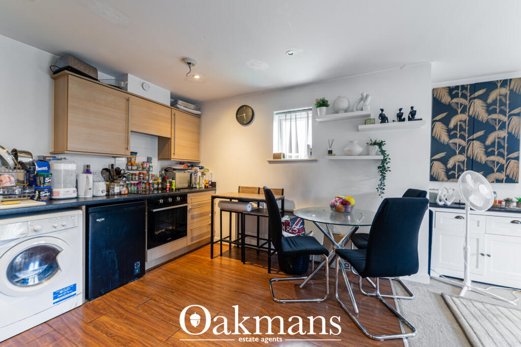 Apartment in Birmingham, West Midlands - More