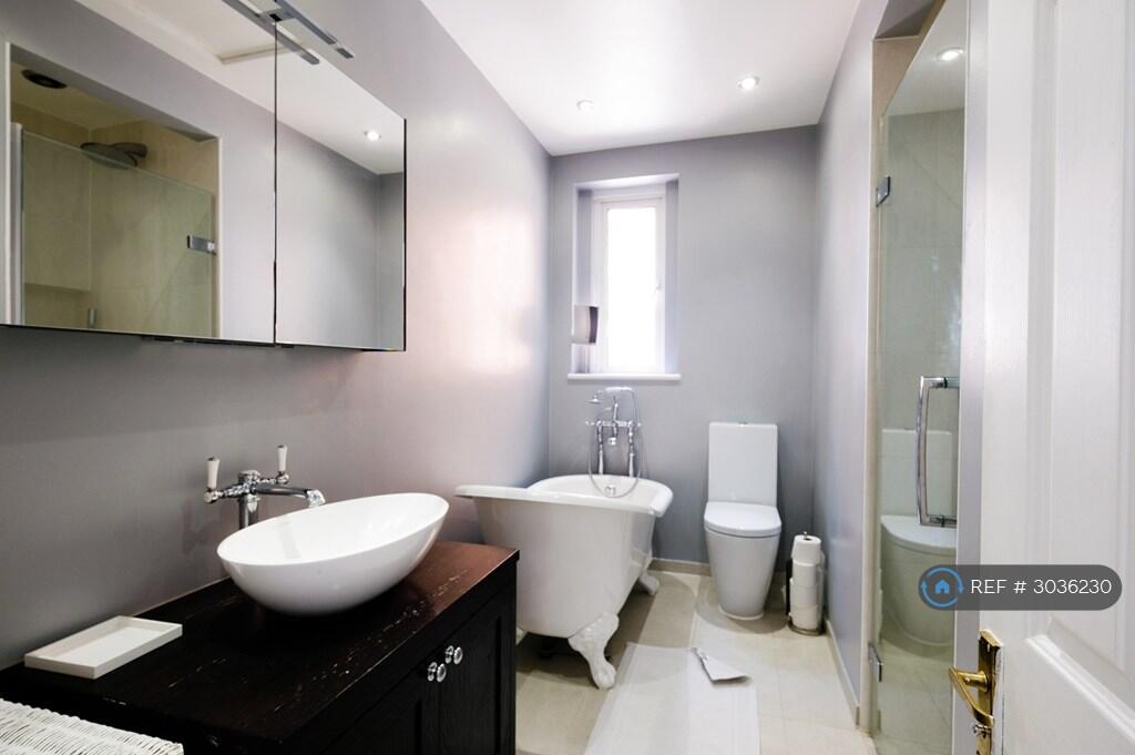 Apartment in London - View 2