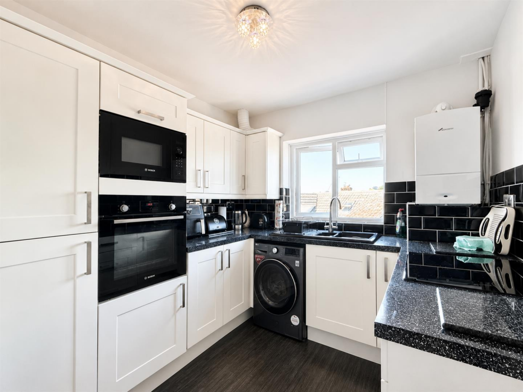 Apartment in Brixham, Higher Brixham - View 4