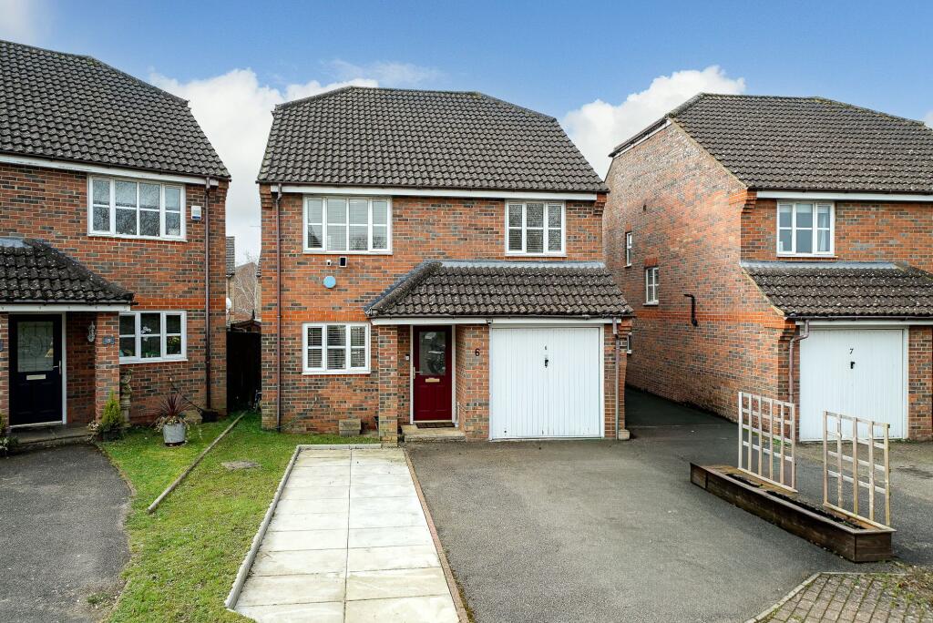 Main image of property: Orchard Close, Caddington, LU1