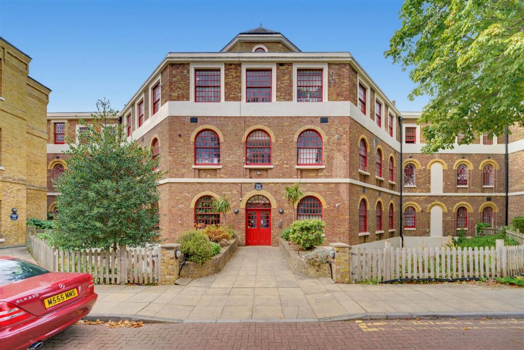 Apartment in Southall