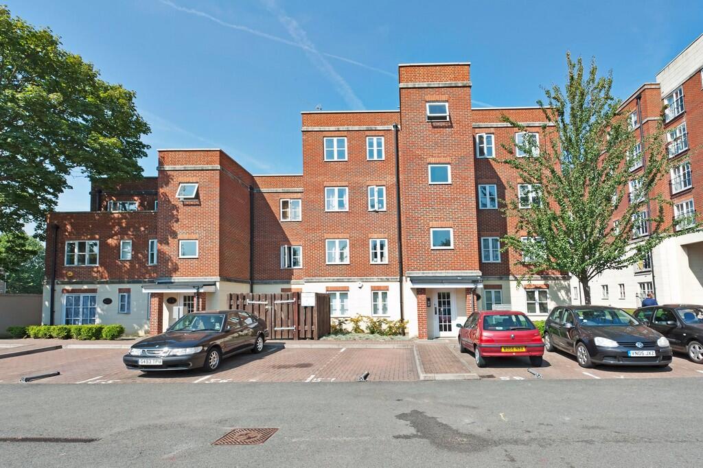 Main image of property: Dukes Court, Lordship Lane, SE22