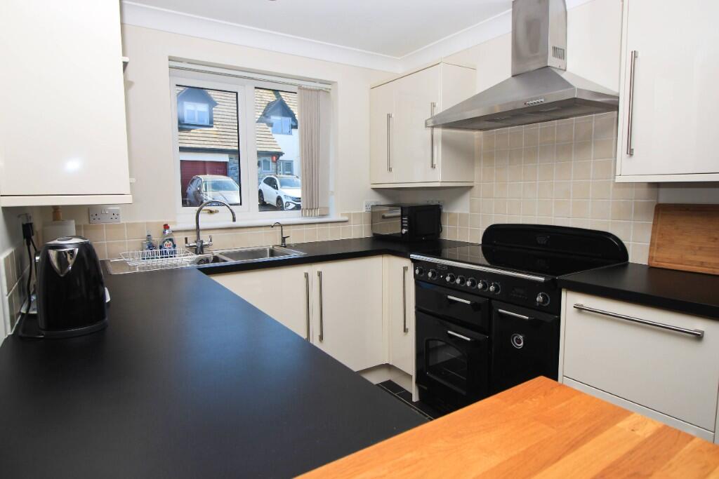 36, Raleigh Close, Padstow photo 4