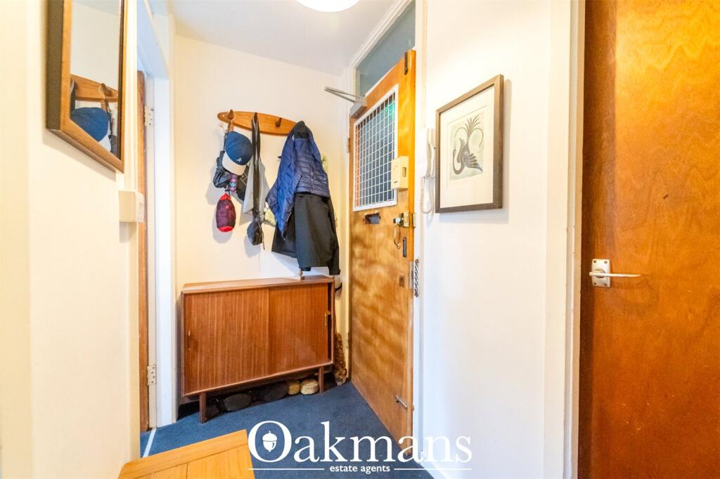 Cedarhurst, Birmingham, B32 photo 3
