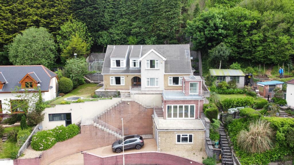 Main image of property: 7 Ynysbryn Close, Talbot Green, CF72 8AX