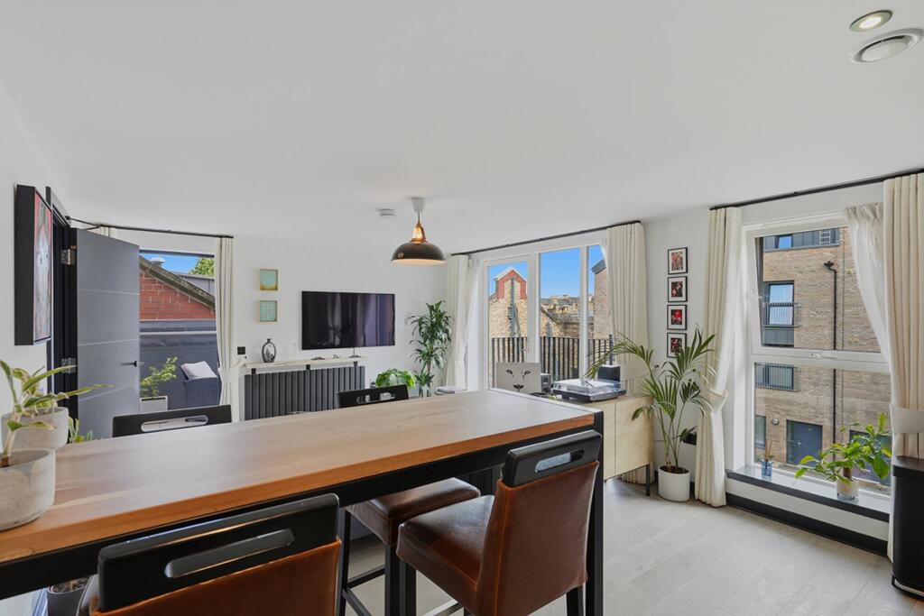 Apartment in Edinburgh, Lorne, Leith Central - View 5