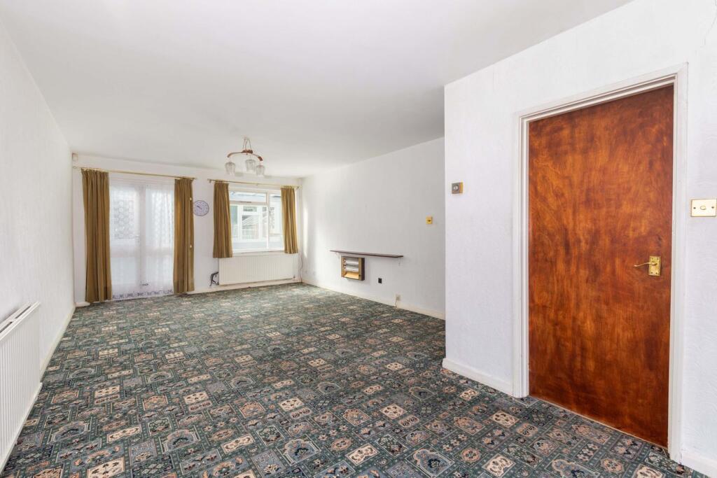 House in Slough - View 4