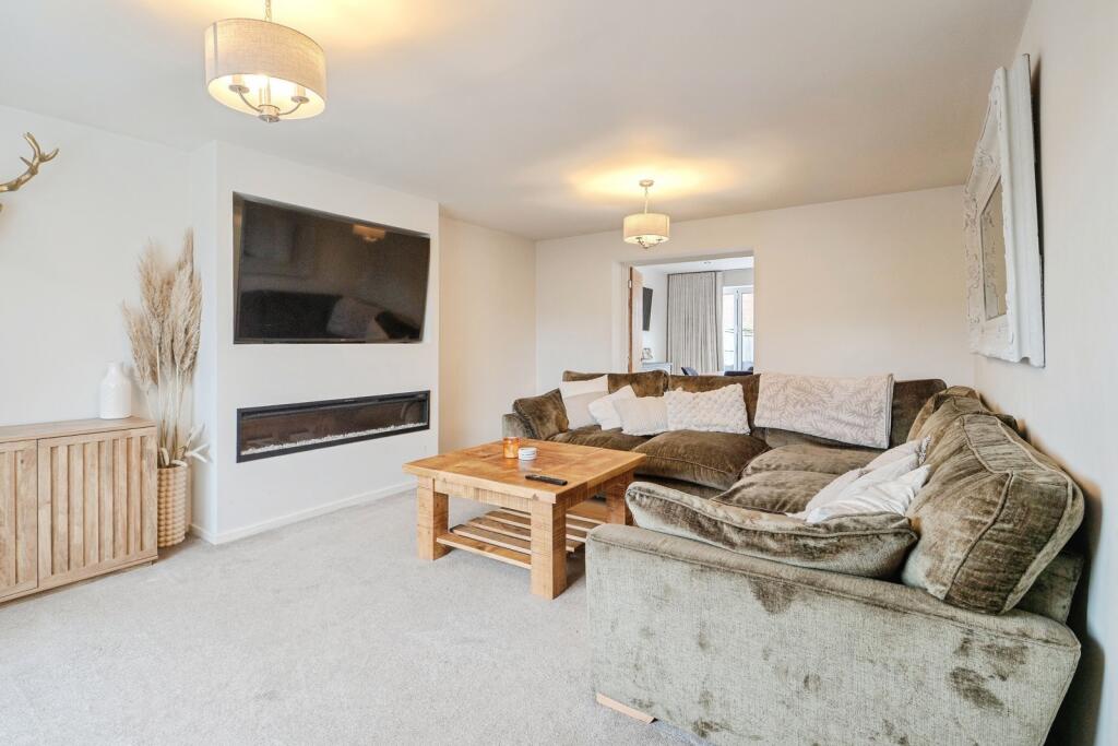Chestnut Way, East Goscote, Leicester, Leicestershire, LE7 photo 3
