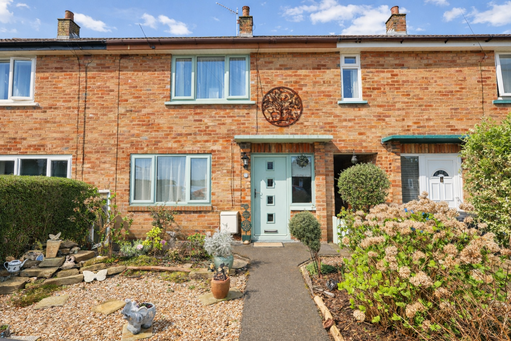 Main image of property: Clitheroes Lane, Freckleton, Preston, Lancashire, pr4