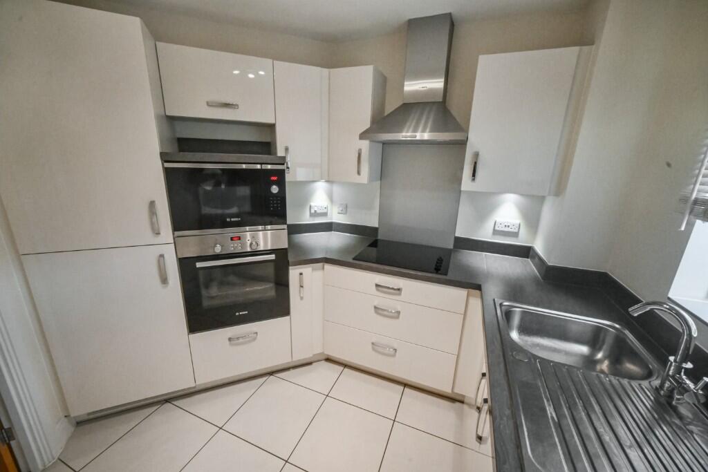Thorneycroft, Wood Road, Wolverhampton, West Midlands, WV6 photo 2