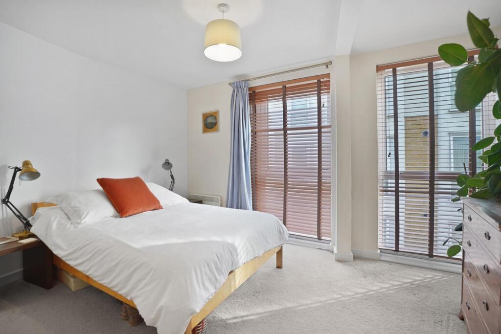 Apartment in London - More