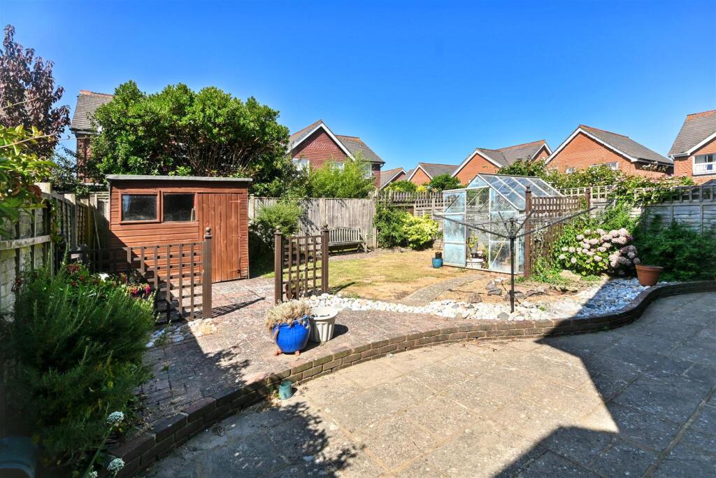Letheren Place, Eastbourne photo 4