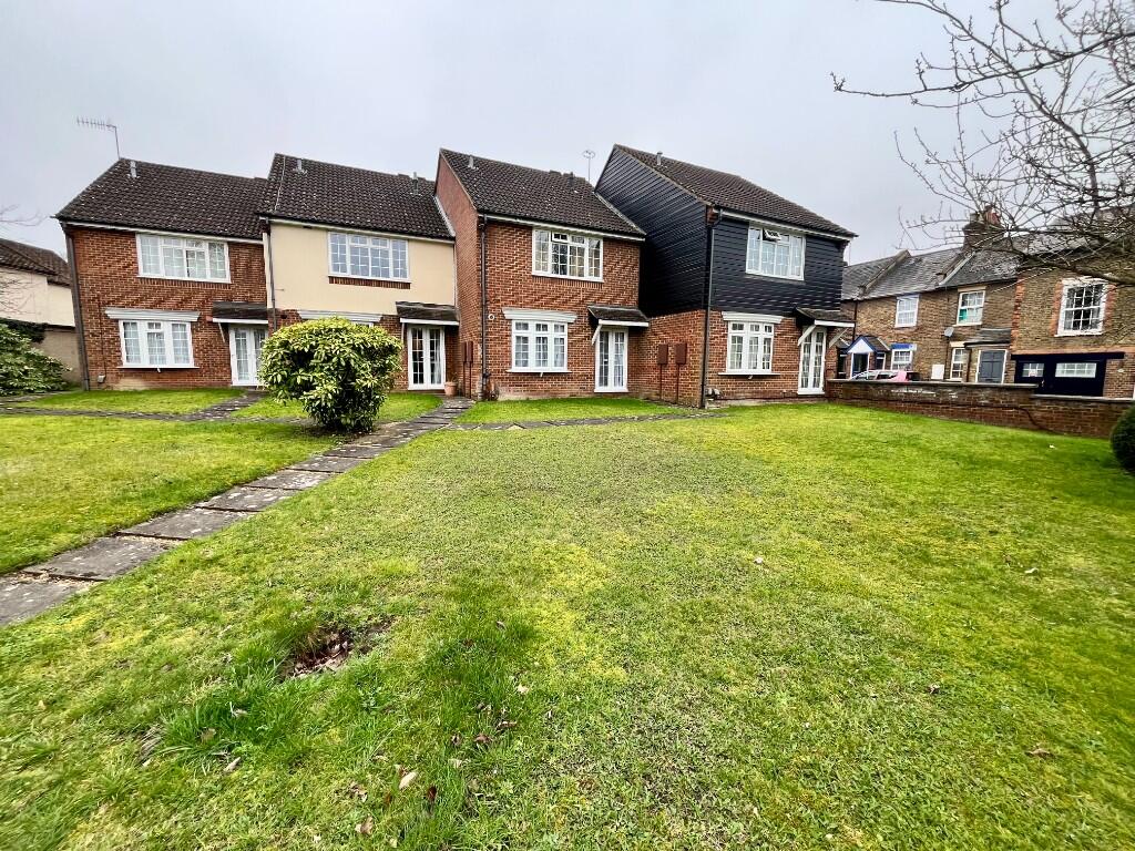 Main image of property: Russell Place, Boxmoor, Hemel Hempstead, Hertfordshire, HP3