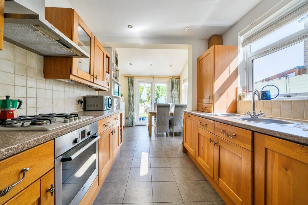 House in London, Southbury - View 4