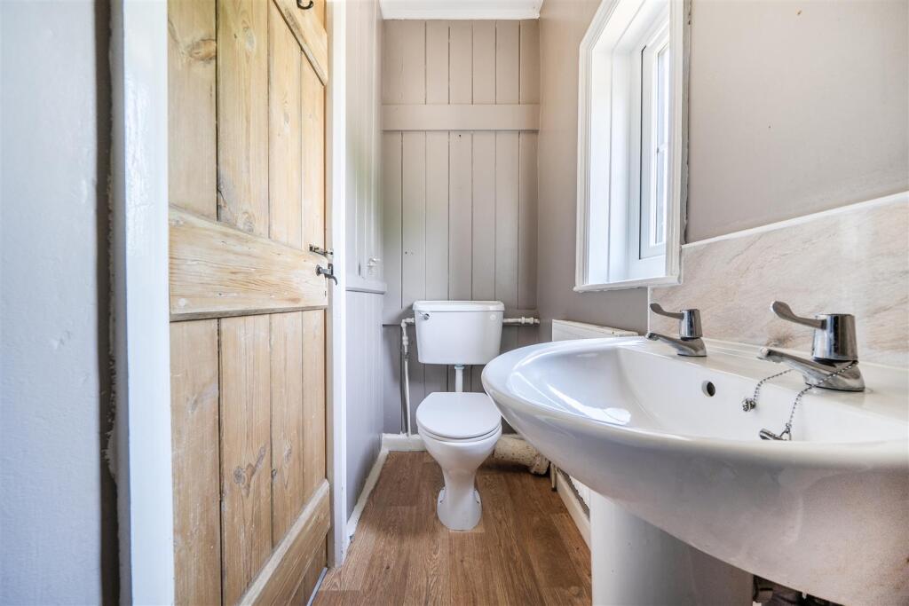 House in Dorchester, Dorset - More