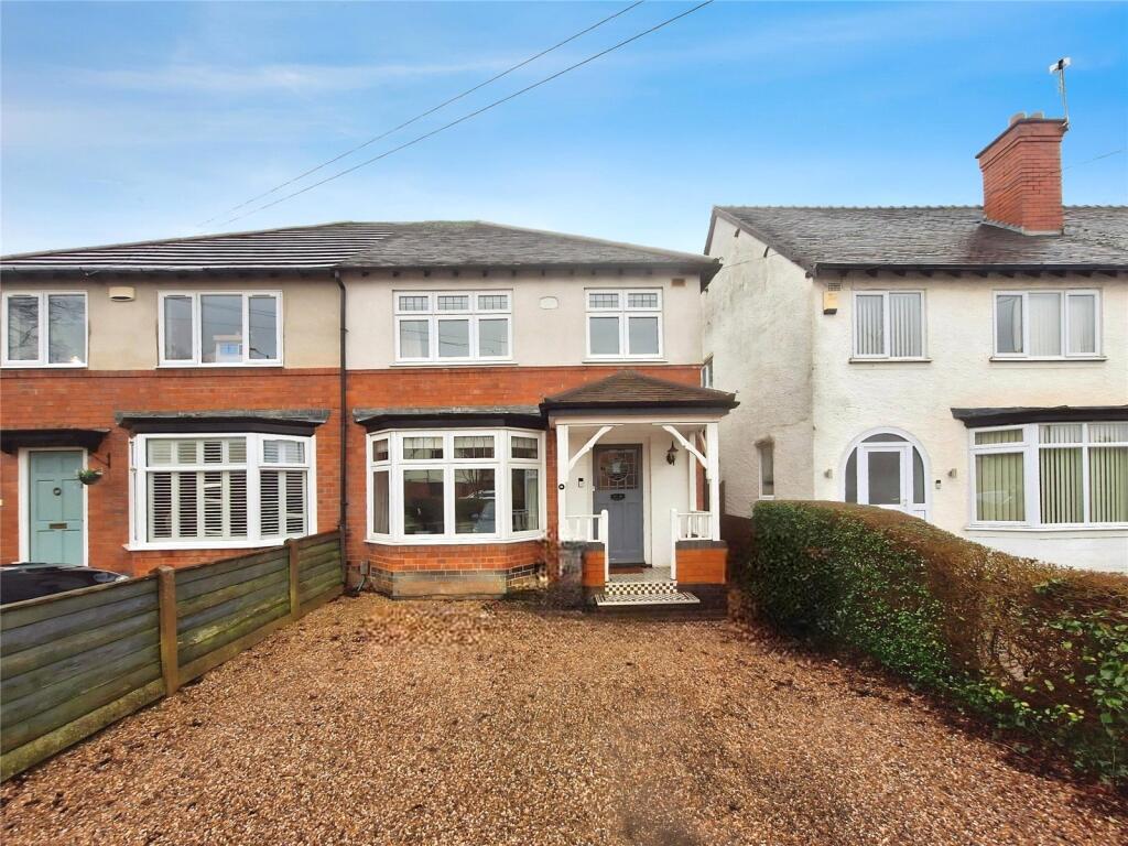 Main image of property: Lutterworth Road, Nuneaton, Warwickshire, CV11