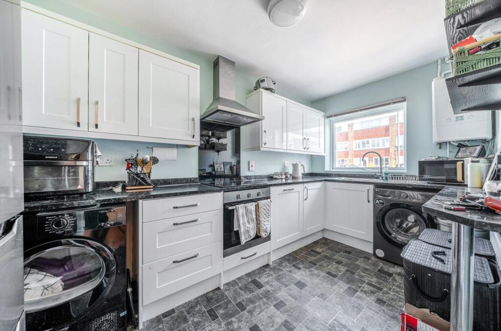House in London - View 3
