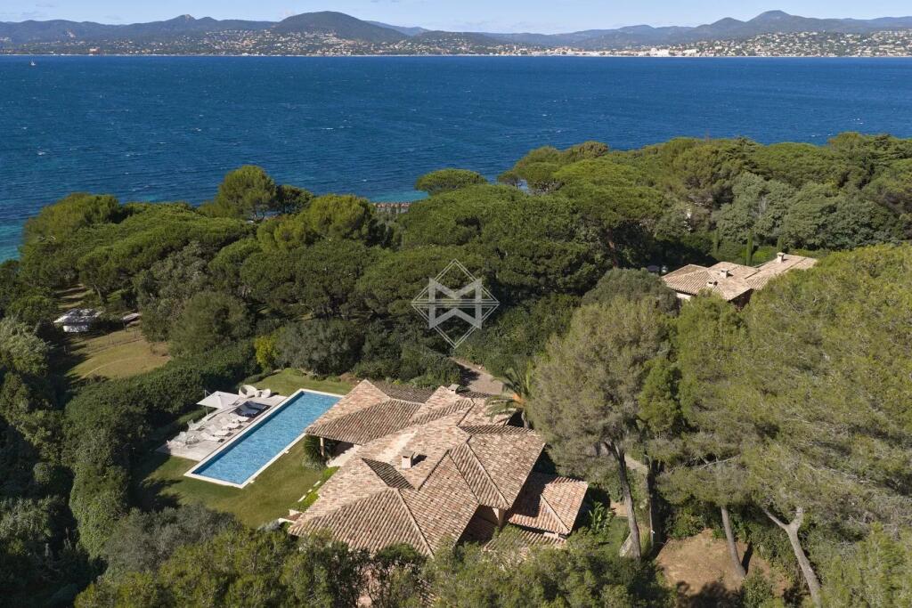 Main image of property: Provence-Alps-Cote d`Azur, Var, St-Tropez