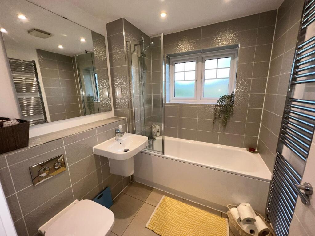 Wadebridge Rise, Medstead, Alton photo 5