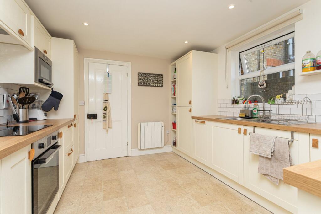 House in Margate, Westbrook - View 2