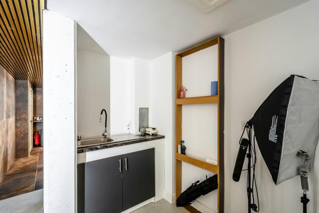 Royal Wharf 3.02 - Low Res 10.jpg