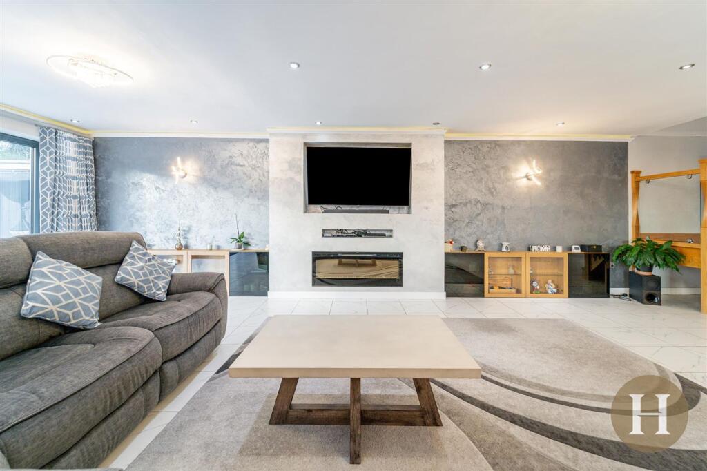 Gilmorton Close, Birmingham, B17 - More