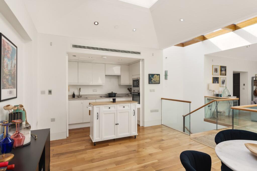 House in London, South Kensington - More
