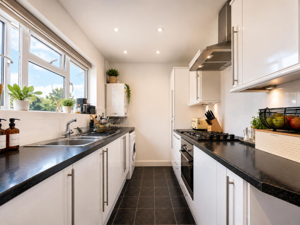 Apartment in Mid Sussex, Hassocks - View 5