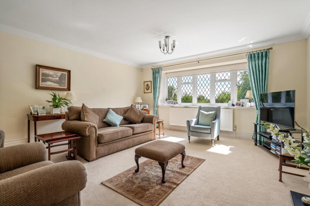 Apartment in Sutton - View 4