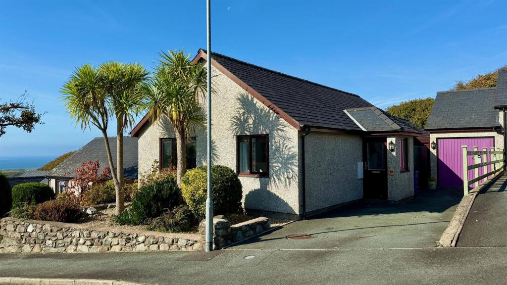 Main image of property: Glan Ysgethin, Talybont, LL43
