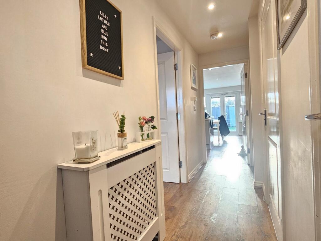 Leighton Avenue, Middleton, Manchester, M24 photo 2