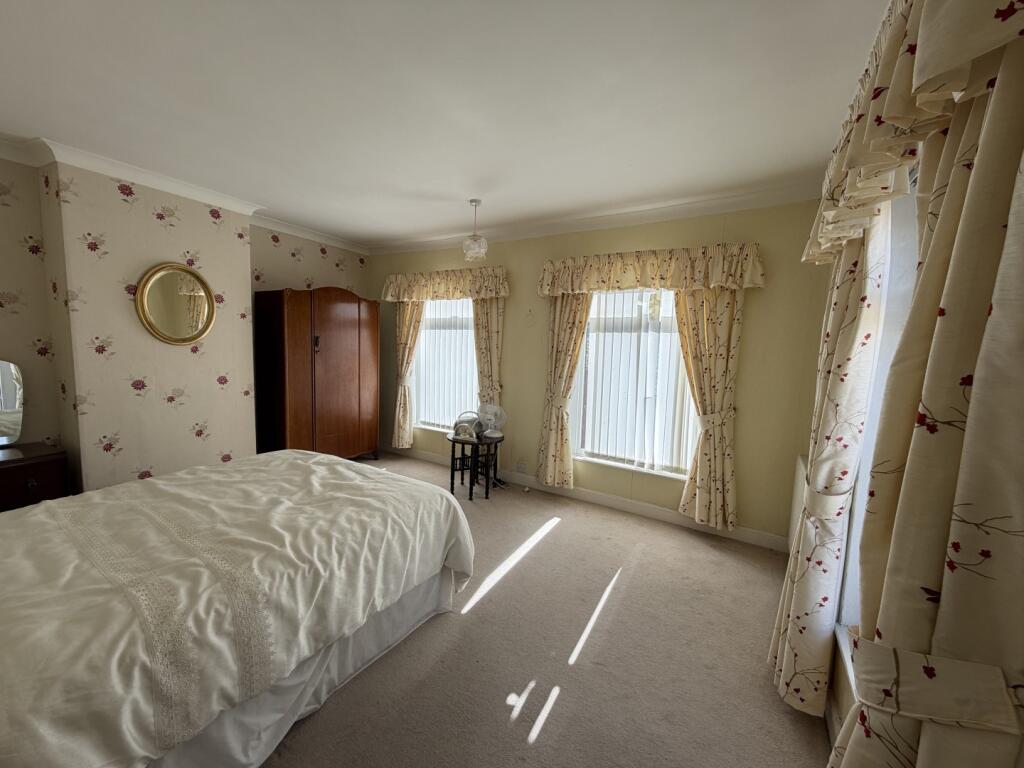House in Broadland, Acle - More