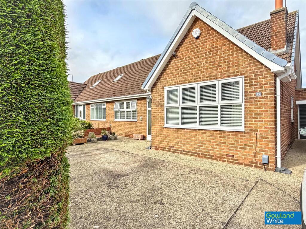 Main image of property: Tunstall Road, Hartburn, Stockton-On-Tees, TS18 5LT