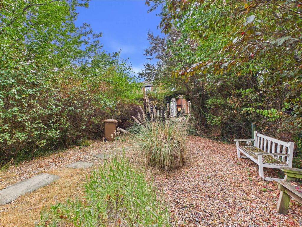 House in Ipswich, California - View 3