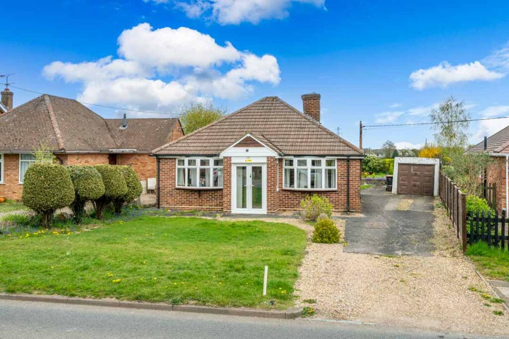 Main image of property: Chaul End Road, Caddington, LU1