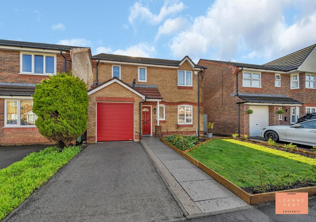 3-bed detached on Gelli'r Felin, Caerphilly, CF83, £350,000