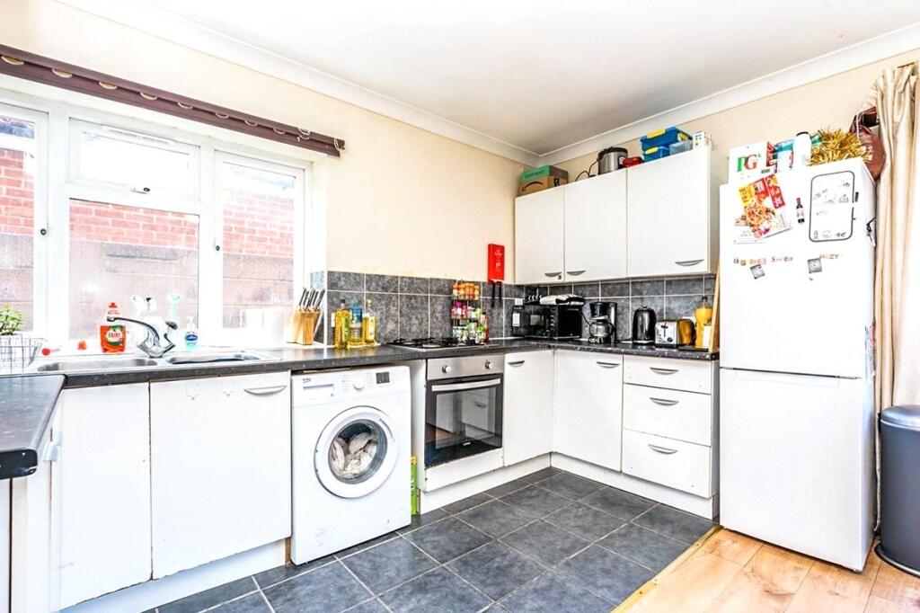 Upper Shaftesbury Avenue, Southampton, Hampshire, SO17 - View 6