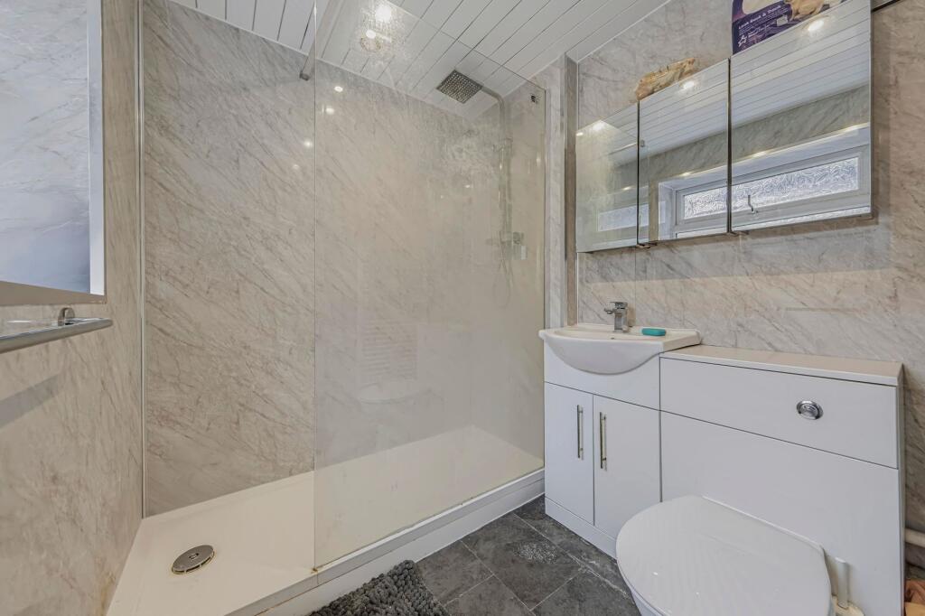 House in Stoke-on-Trent - More