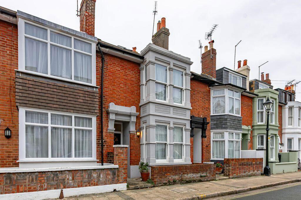 Main image of property: Stanley Street, Southsea, Hampshire, PO5 2DS