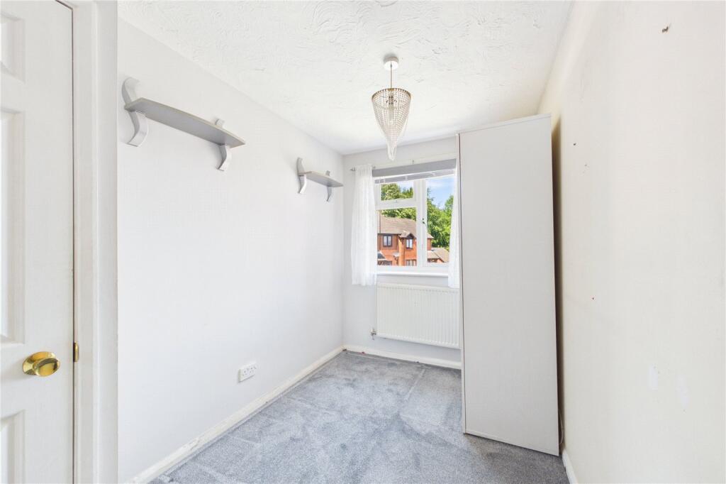House in Basingstoke and Deane, Basingstoke - More