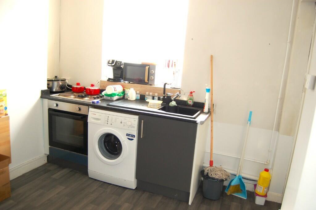 Flat 2 Kitchen