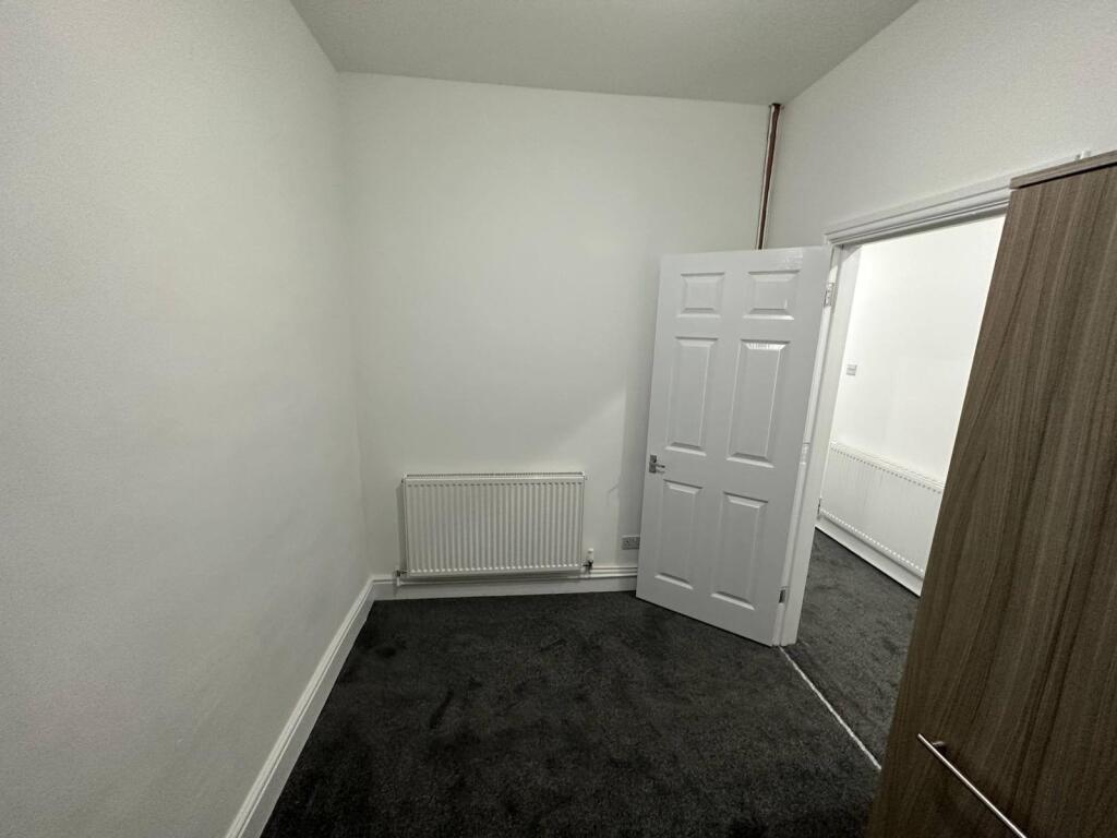 House in Stoke-on-Trent - View 2