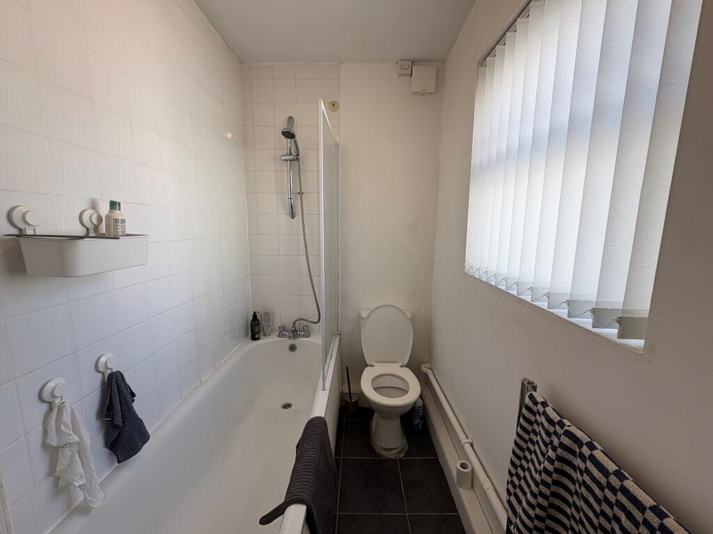Apartment in Cardiff, Canton - More