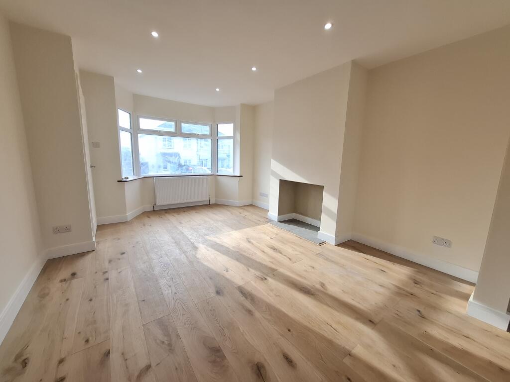 Main image of property: Wood Crescent, HEMEL HEMPSTEAD