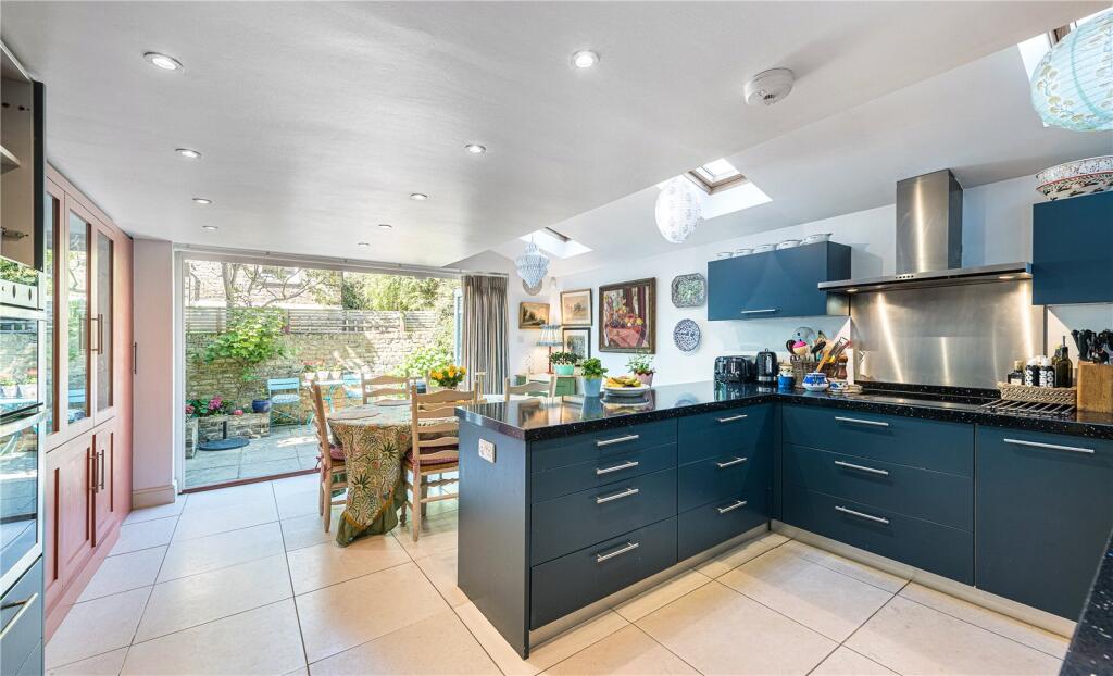 Main image of property: Inworth Street, London, SW11