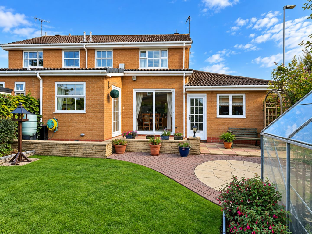 House in Brixworth - View 2