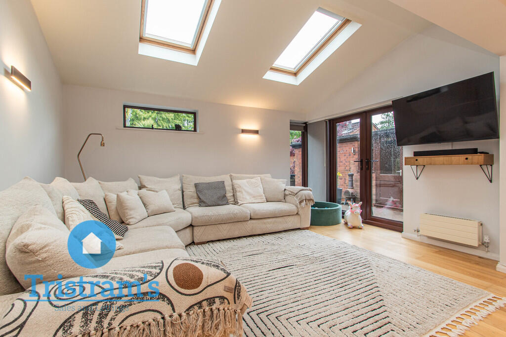 House in Nottingham, Trowell Park, Trowell - More