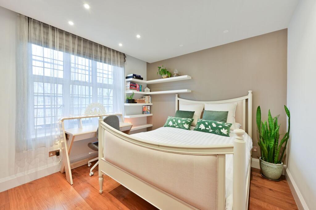 Main image of property: Portsmouth Road, Putney Heath, London, SW15
